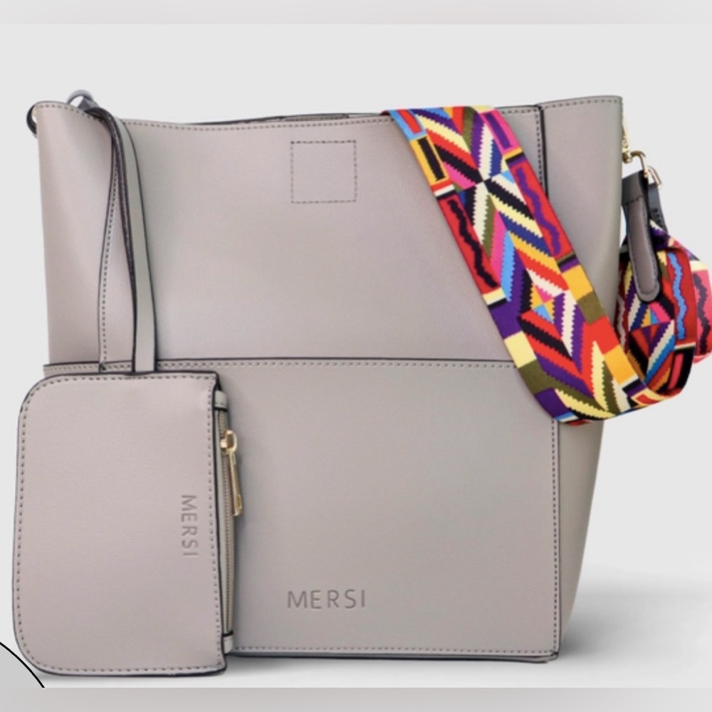 Mersi
Demi Bucket Bag Set ~ NWT
5 Piece Set, Color: Gray, All Vegan Leather